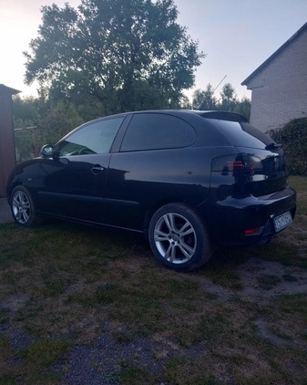 Seat Ibiza cena 9900 przebieg: 223000, rok produkcji 2006 z Iłża małe 56